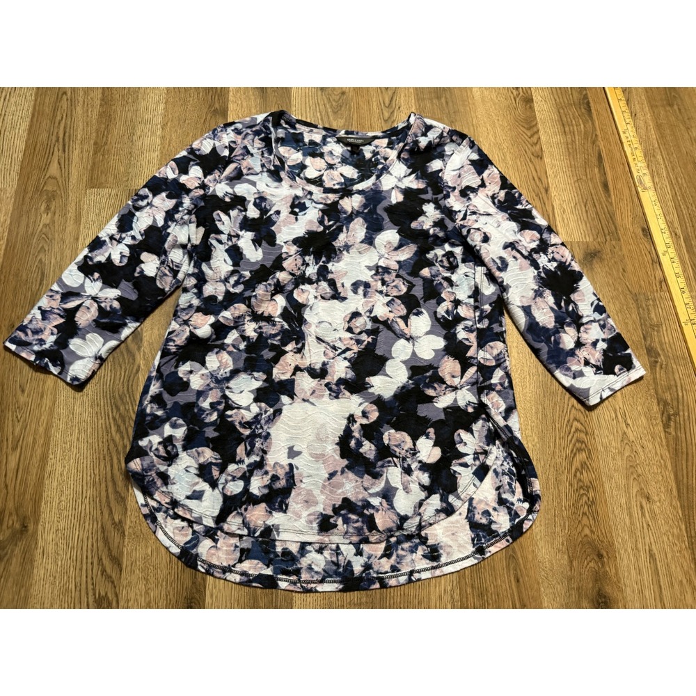 Simply Vera Vera Wang Shirts Women Size M Blue Floral 3/4 Sleeve Scoop Neck